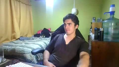 Snapshot of latinn_babe chatting on April 16, 5:30 am latinn_babe online show from April 16, 5:30 am