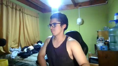 Snapshot of latinn_babe chatting on April 28, 4:50 am latinn_babe online show from April 28, 4:50 am