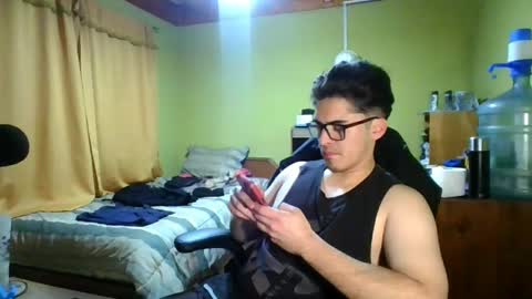 Snapshot of latinn_babe chatting on May 22, 6:20 am latinn_babe online show from May 22, 6:20 am
