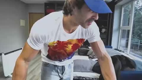 sam online show from December 14, 4:23 pm