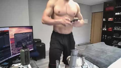 Snapshot of latino23bom chatting on January 13, 10:31 am sam online show from January 13, 10:31 am