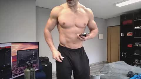 Snapshot of latino23bom chatting on January 16, 10:52 am sam online show from January 16, 10:52 am