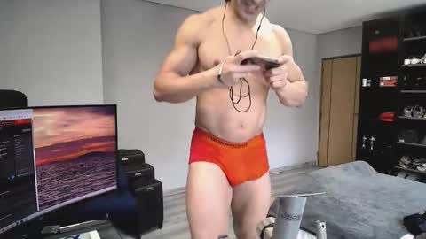 Snapshot of latino23bom chatting on January 17, 11:04 am sam online show from January 17, 11:04 am