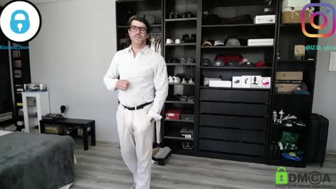 Snapshot of latino23bom chatting on March 31, 12:05 pm sam online show from March 31, 12:05 pm