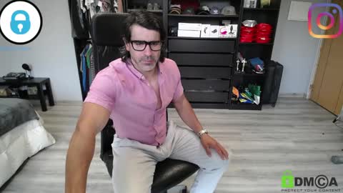 Snapshot of latino23bom chatting on April 13, 12:10 pm sam online show from April 13, 12:10 pm