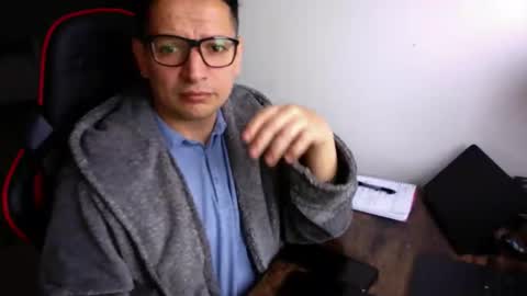 latino8484 online show from October 15, 8:14 am