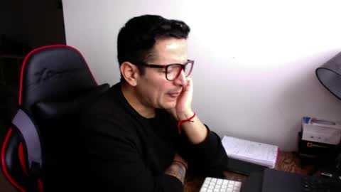 latino8484 online show from May 15, 8:32 am