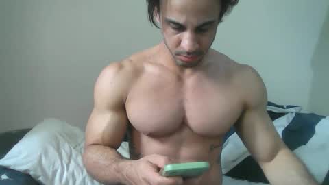 latino_rodri online show from May 8, 10:42 am