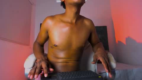 latinodark online show from February 28, 4:46 am