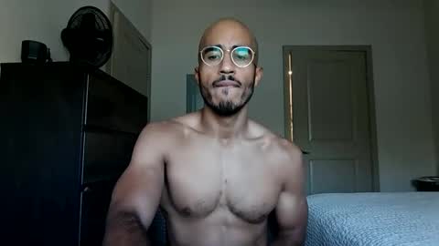 latinomixedbbc online show from November 11, 4:40 pm