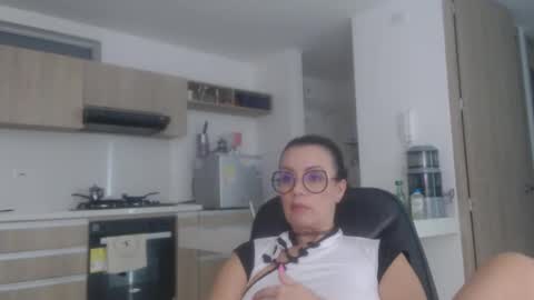 latinpaprika online show from February 19, 2:01 pm