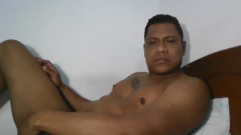 Snapshot of latinrayf chatting on March 5, 4:13 am latinrayf online show from March 5, 4:13 am