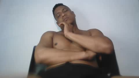 Snapshot of latinrayf chatting on October 23, 2:38 pm latinrayf online show from October 23, 2:38 pm