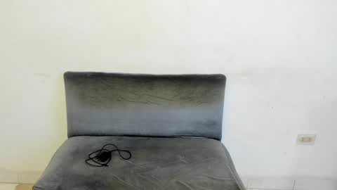 Snapshot of latins_boys_20 chatting on January 20, 7:04 am NICK online show from January 20, 7:04 am