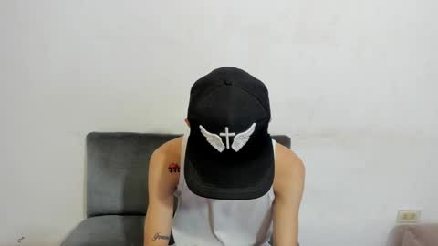 Snapshot of latins_boys_20 chatting on January 26, 3:59 am NICK online show from January 26, 3:59 am