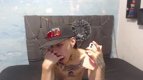 Snapshot of latins_boys_20 chatting on January 29, 10:16 am NICK online show from January 29, 10:16 am