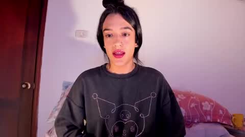 latinsecretfantasy online show from April 15, 1:07 pm