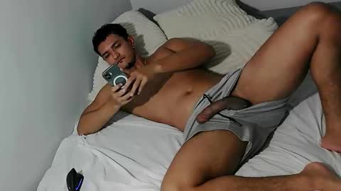 Aaron online show from April 27, 9:46 pm