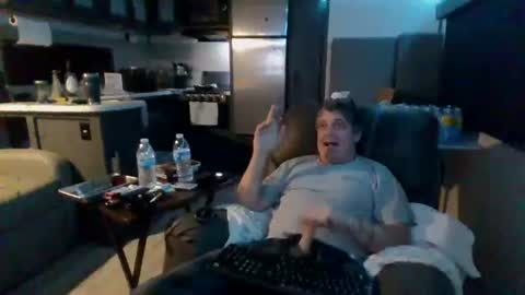 Snapshot of latniter742349 chatting on January 6, 4:36 am latniter online show from January 6, 4:36 am