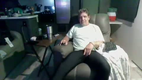 Snapshot of latniter742349 chatting on February 17, 9:24 am latniter online show from February 17, 9:24 am