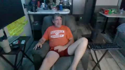 Snapshot of latniter742349 chatting on October 21, 3:51 am latniter online show from October 21, 3:51 am