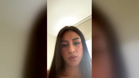 Snapshot of lau319414 chatting on March 16, 6:56 pm Laura Valmont online show from March 16, 6:56 pm