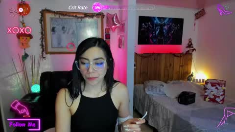 Snapshot of laujgray chatting on February 15, 10:11 am laujgray online show from February 15, 10:11 am