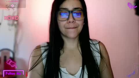 Snapshot of laujgray chatting on November 25, 5:24 pm laujgray online show from November 25, 5:24 pm