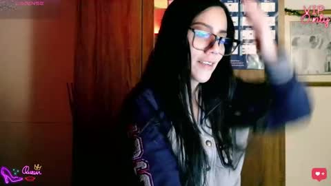 Snapshot of laujgray chatting on February 14, 3:25 am laujgray online show from February 14, 3:25 am