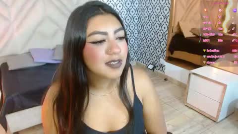 laulin_tay online show from April 15, 3:35 am