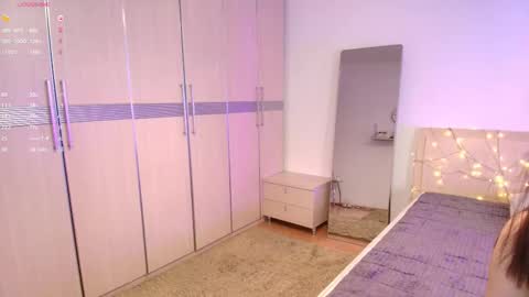 Snapshot of laumalove chatting on March 19, 5:33 am Lauma online show from March 19, 5:33 am