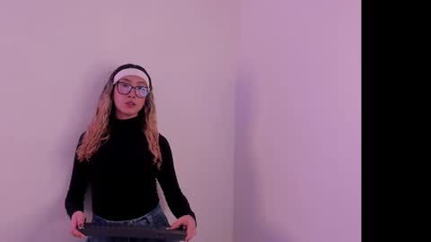 Lau Miller online show from November 4, 11:15 pm