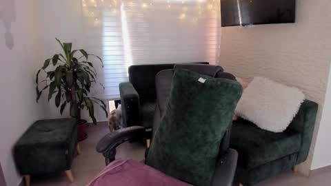 Snapshot of laura__cruz chatting on January 22, 11:34 am laura cruz online show from January 22, 11:34 am