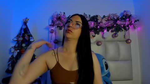 laura__js_ online show from December 15, 3:55 am