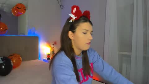 Laura online show from October 24, 5:37 am