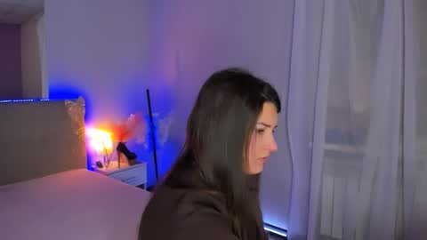 Laura online show from February 10, 6:28 am