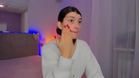 Laura online show from March 17, 5:55 am