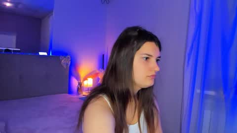 Laura online show from May 25, 5:02 am