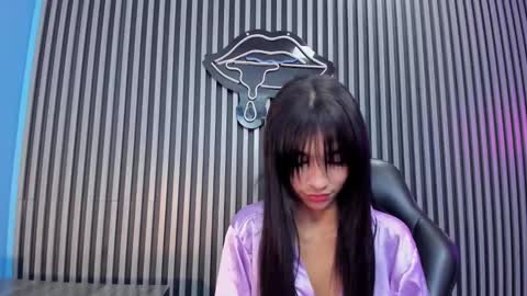 Laura online show from February 3, 4:20 pm