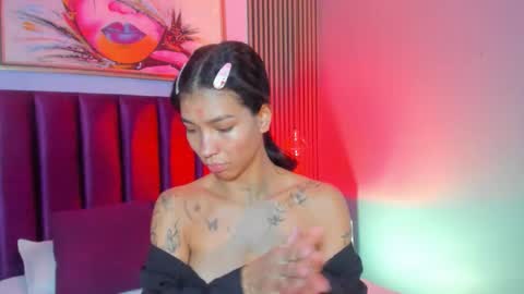 Laura online show from November 20, 12:49 pm