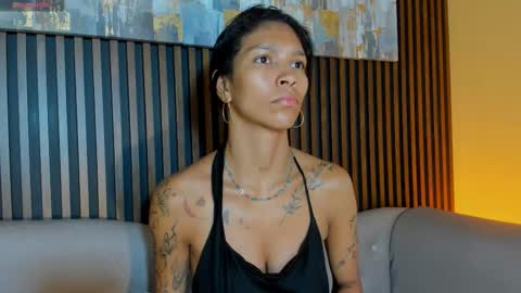 Laura online show from February 4, 12:44 pm