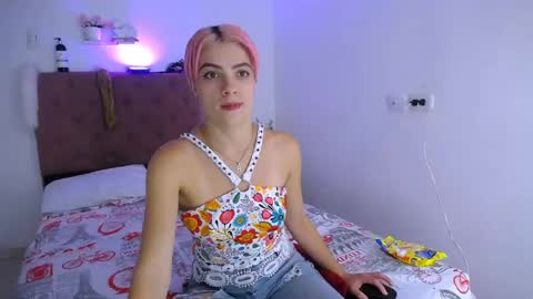 LAURA online show from February 18, 2:27 pm