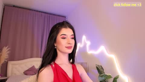 Snapshot of laura_coy chatting on March 1, 8:44 pm Laura online show from March 1, 8:44 pm