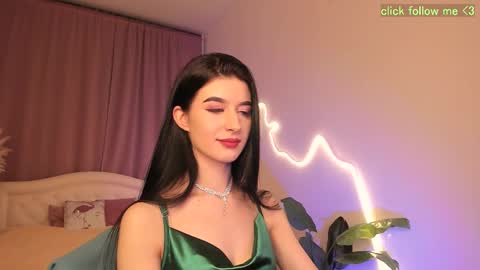 Laura online show from March 21, 8:56 pm