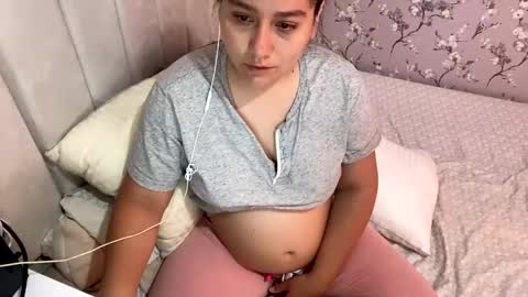 laura online show from February 22, 3:45 am