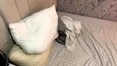 laura online show from February 27, 5:45 am