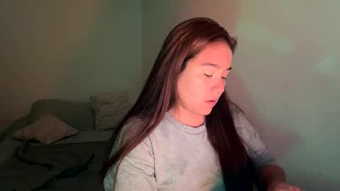 laura online show from March 30, 11:28 pm