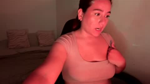 laura online show from April 8, 2:44 am