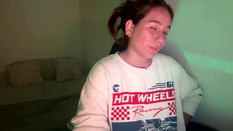 laura online show from April 10, 6:29 am