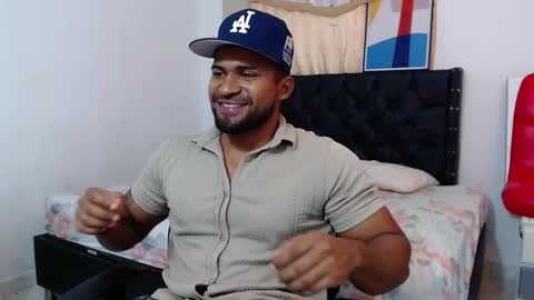 Snapshot of laura_fitness chatting on February 23, 7:17 pm LARRY LAURA AND CAPRICIO online show from February 23, 7:17 pm